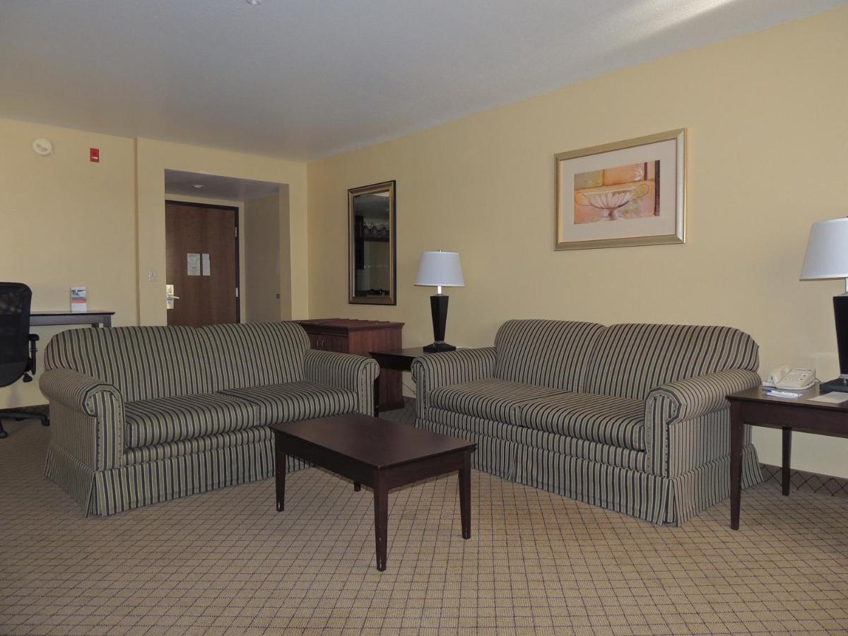 Holiday Inn Express Fallon By Ihg מראה חיצוני תמונה