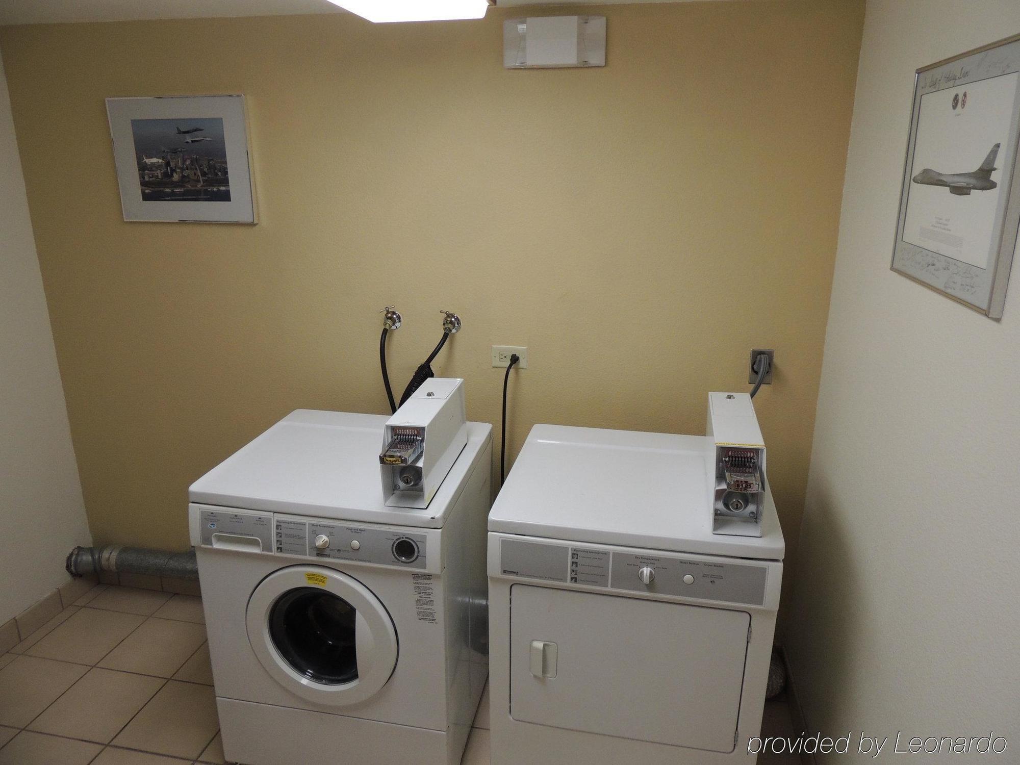 Holiday Inn Express Fallon By Ihg מראה חיצוני תמונה