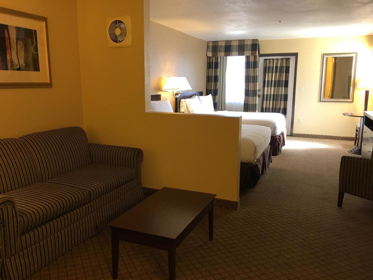 Holiday Inn Express Fallon By Ihg מראה חיצוני תמונה