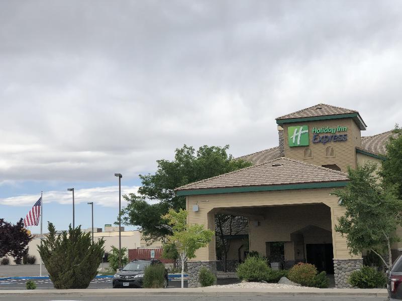 Holiday Inn Express Fallon By Ihg מראה חיצוני תמונה